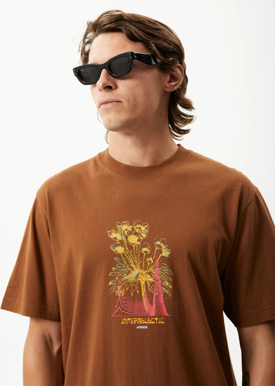 Gardener Retro Graphic T-shirt / Toffee