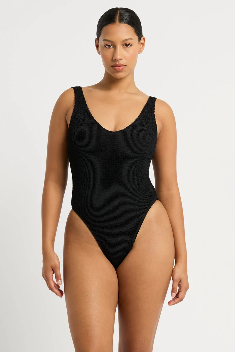 Mara One Piece / Black