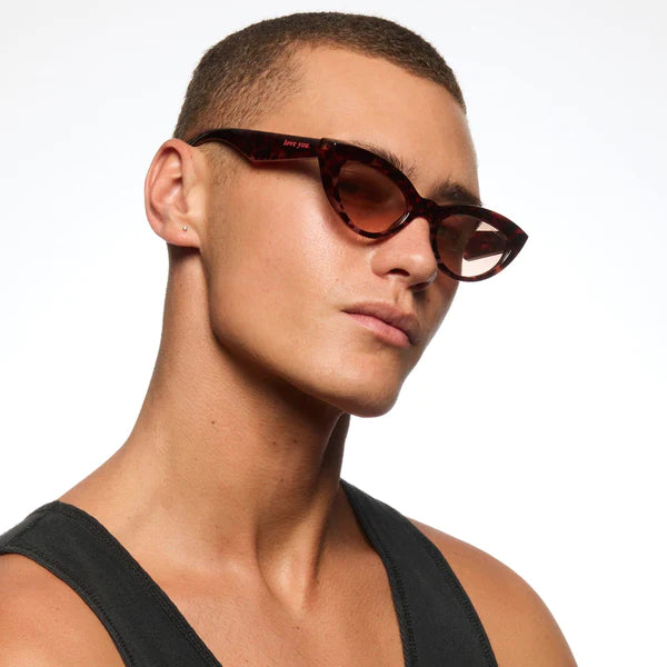 Feline – AKWA SURF