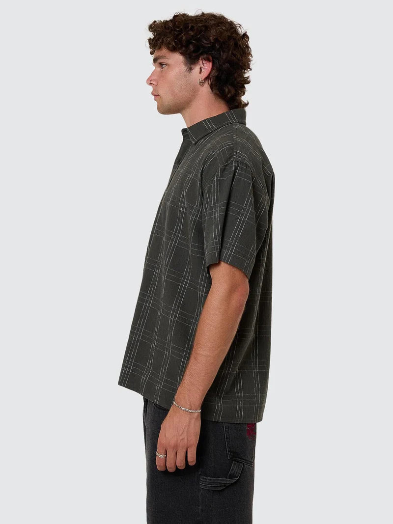 Built To Win SS Shirt / Oil Green