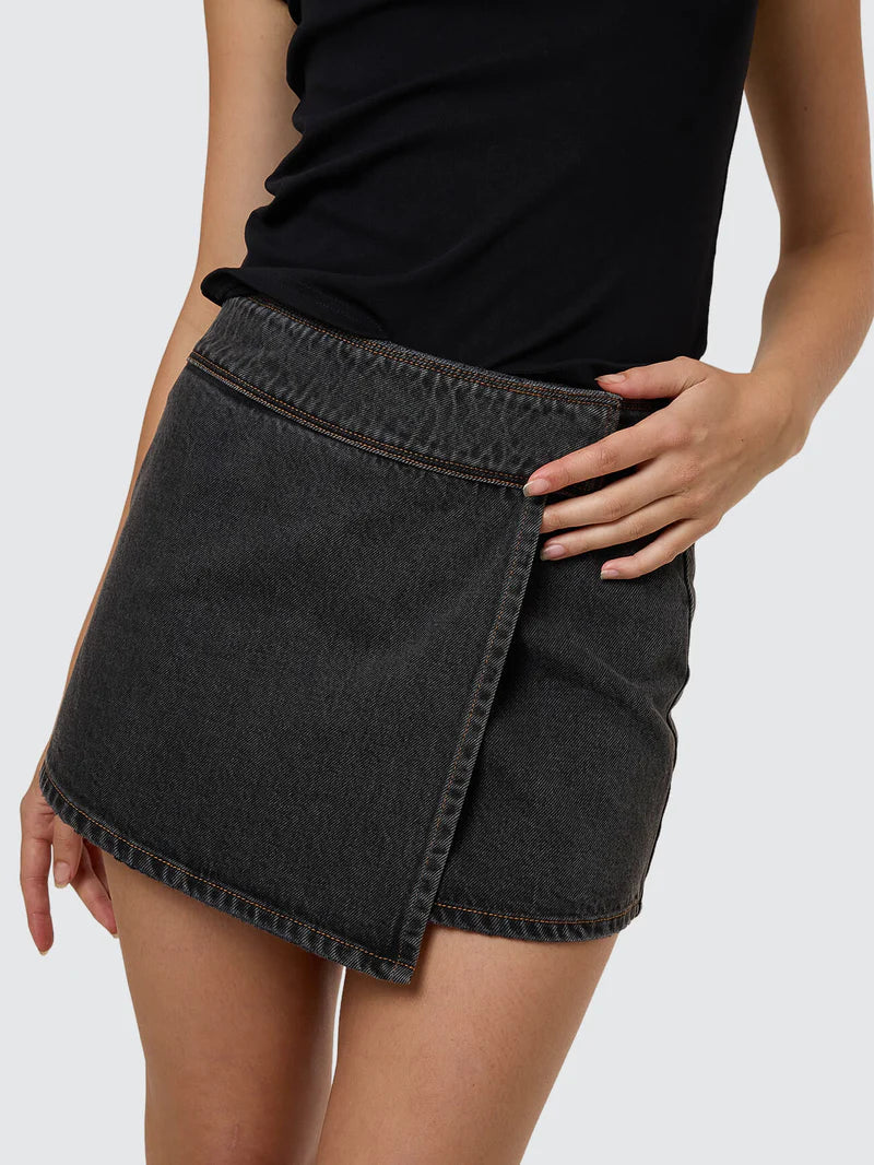 Night Shift Wrap Mini Skirt / Ash Black