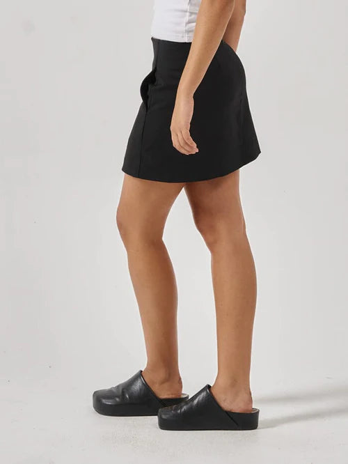 Larson Skirt / Black