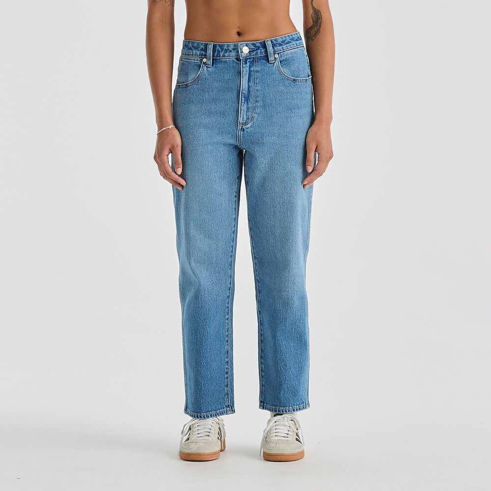 Hi Claudia Crop / Live Blue