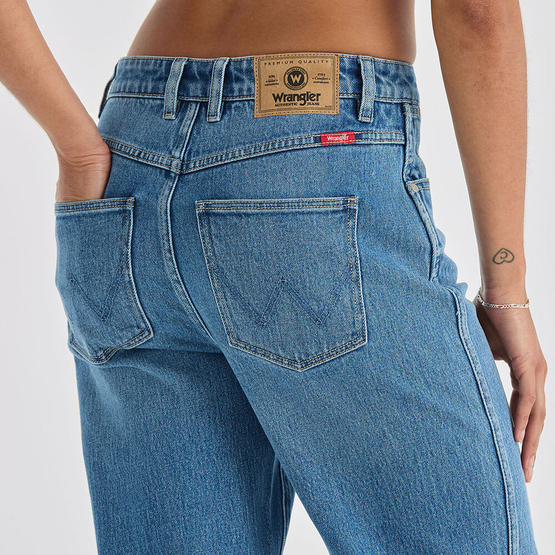 Hi Claudia Crop / Live Blue