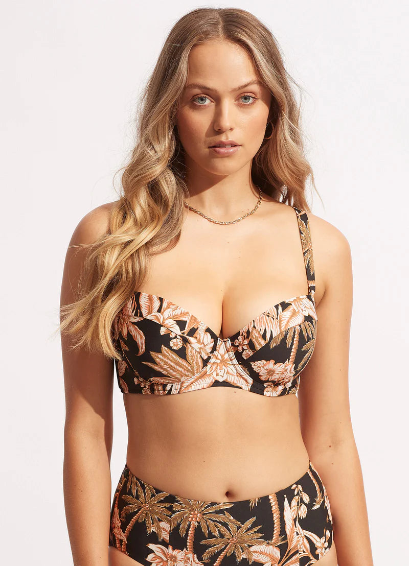 DD Cup Underwire Bra / Black / Castaway