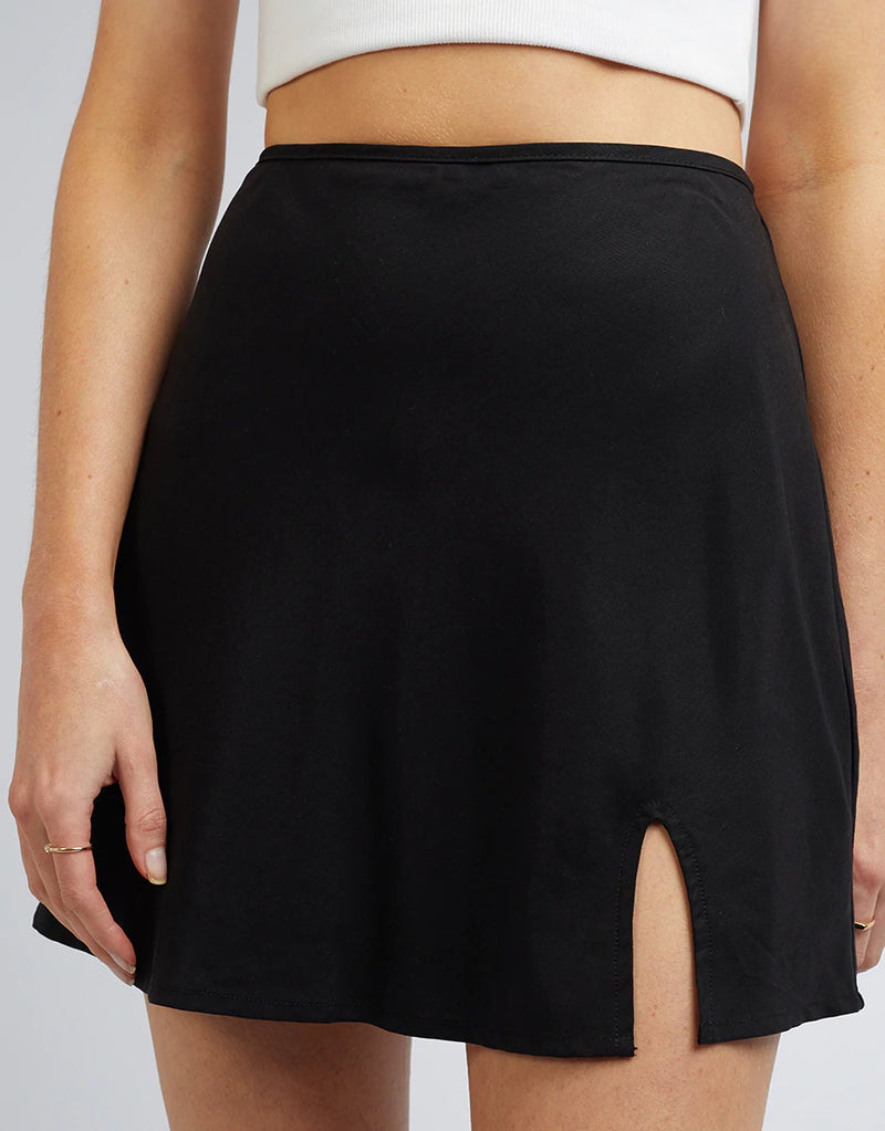 Willow Mini Skirt / Black