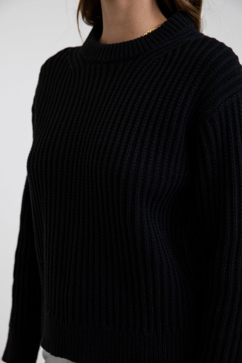 Classic Cable Knit Black