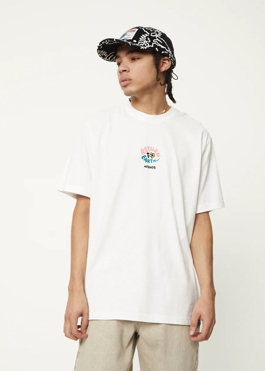 Return to Earth Recycled Retro Graphic T-Shirt / White